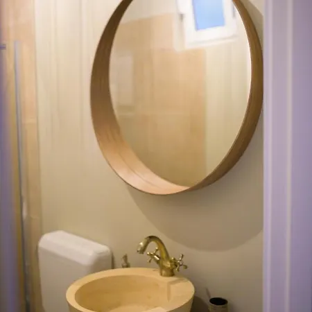 Apartament Unirii Old Square 4 *