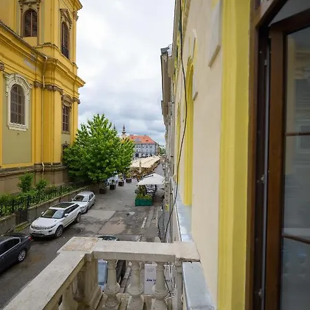 Unirii Old Square 4 Апартаменти