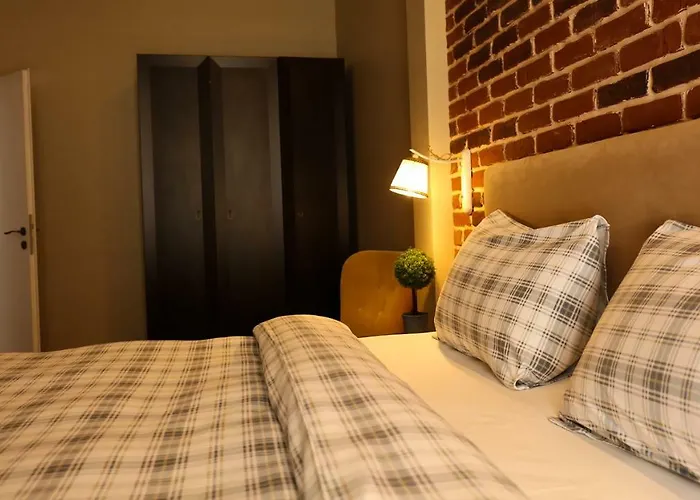 Unirii Old Square 4 Apartman *