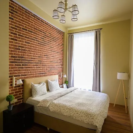شقة Unirii Old Square 4 *