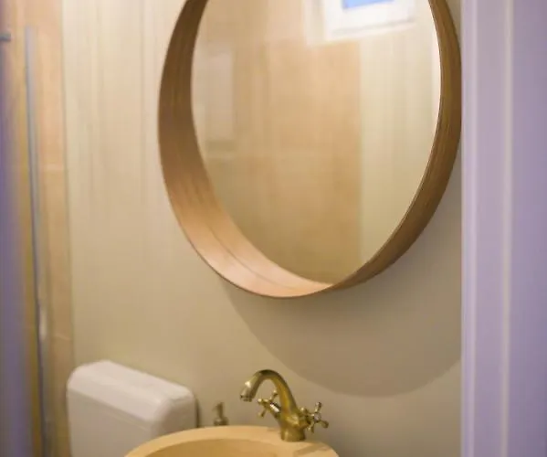 Apartment Unirii Old Square 4 *