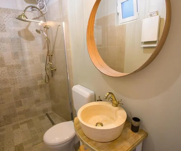 Apartment Unirii Old Square 4 *