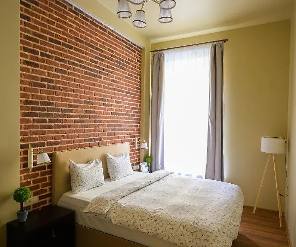 Apartment Unirii Old Square 4 *